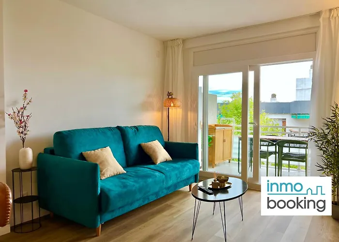 Elegance アパート